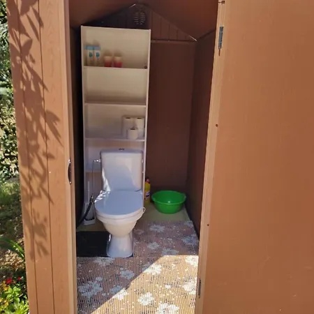 Robinson Accommodate & Camping Places Maslina Kamp alanı
